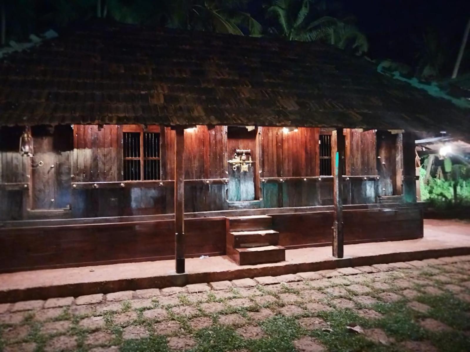 Whispering Waters Villa Kozhikode Exterior photo